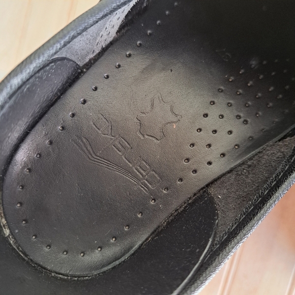 Dansko Professional Slip Resistant Comfort Waterproof Black Leather Clogs - Picture 5 of 9